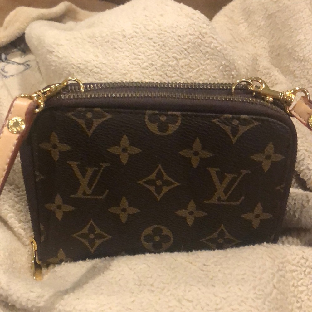 Faux Louis Vuitton wallet with strap